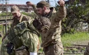 Foto: EPA-EFE / Evakuacija vojnika iz Mariupolja